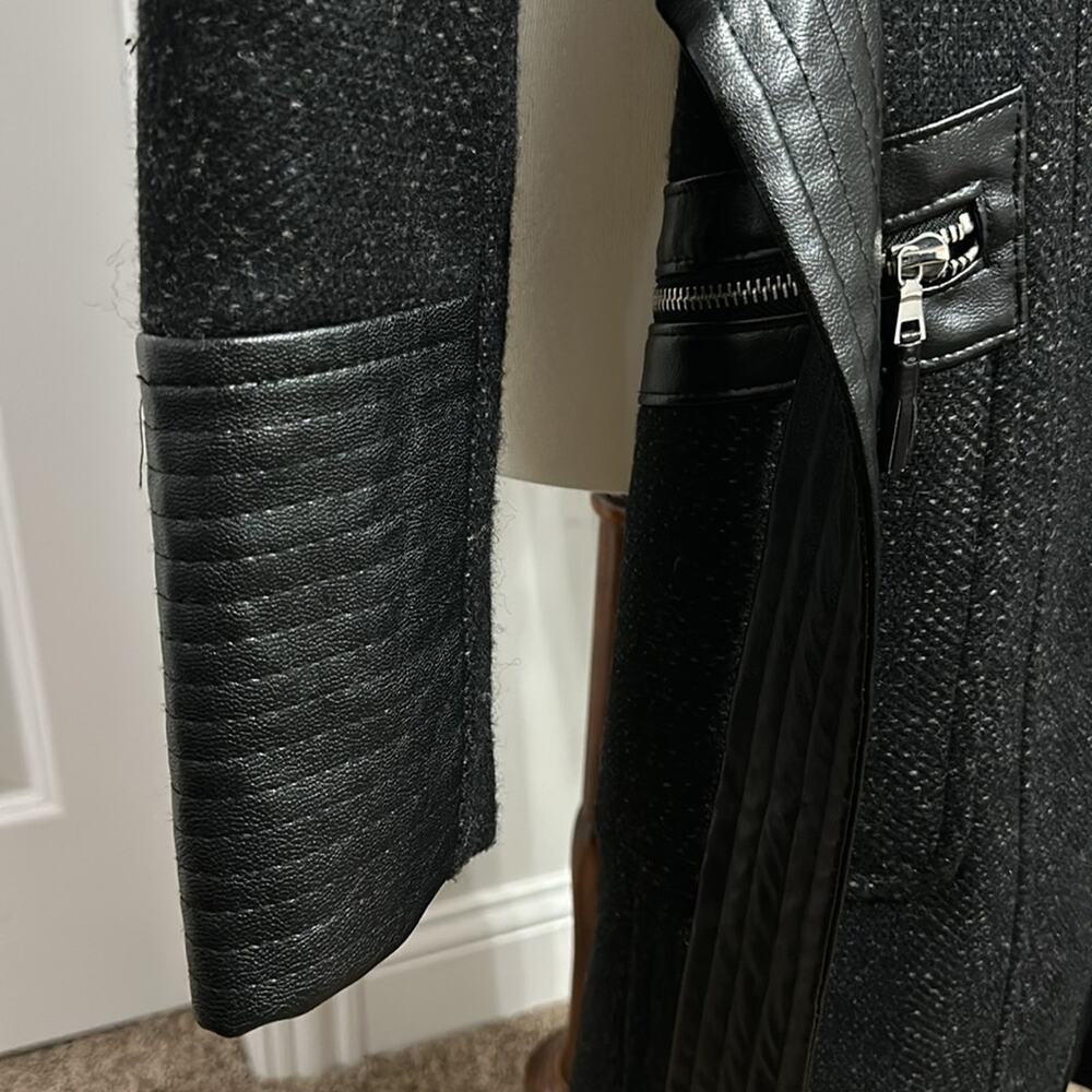 Gorgeous Mixed Media Via Spiga Coat Size 6 - Picture 4 of 8